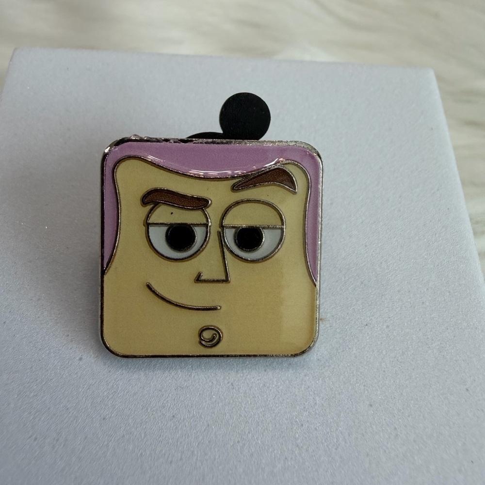 💙3/$20 DISNEY Buzz Lightyear Enamel Pin